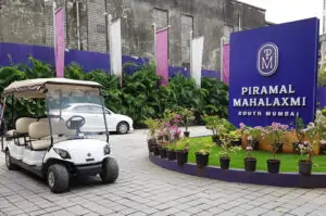 4+2-Seater-Golf-cart-at-Piramal-Mahalaxmi-Residential-Complex